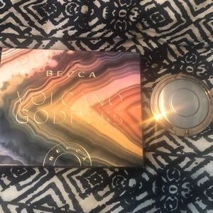 Becca Volcano Goddess Palette & highlighter